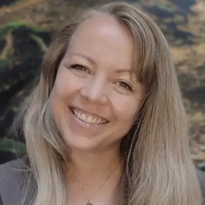 Maggie Kleindienst UNIT Yoga Maggie Kleindienst UNIT Yoga