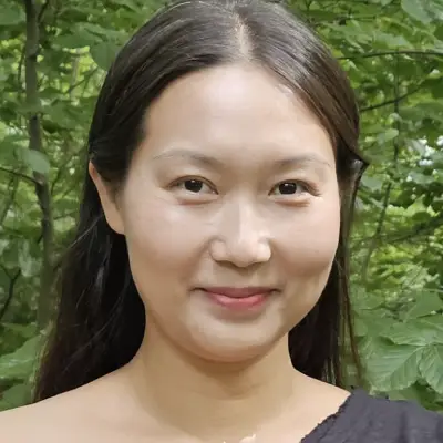 Jiaojiao zhao UNIT Yogalehrerin