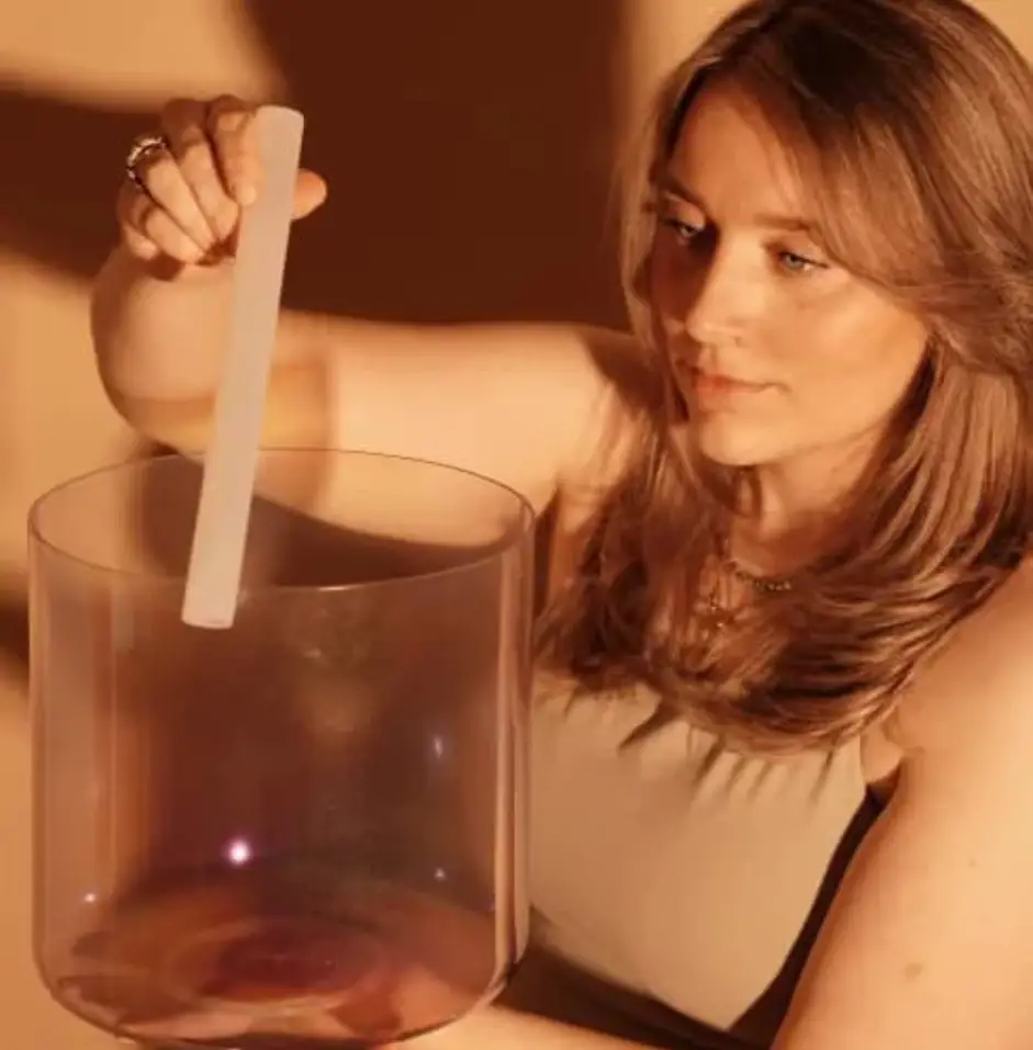 Adriana Erfkamp Soundbath UNIT Yoga